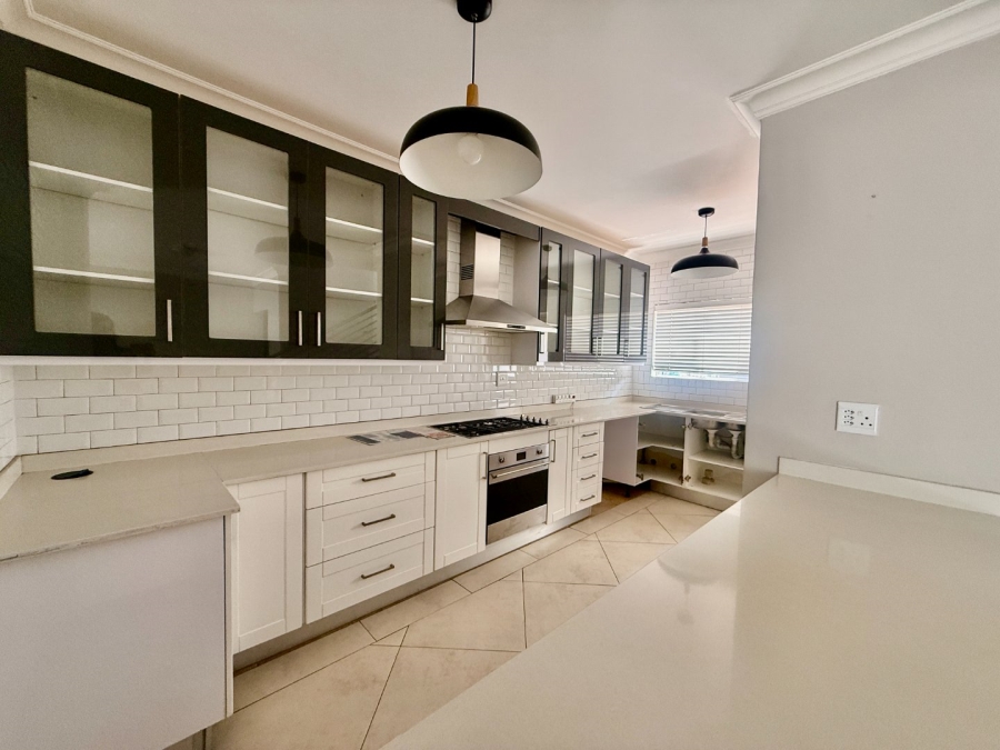 To Let 3 Bedroom Property for Rent in Caribbean Beach Club North West